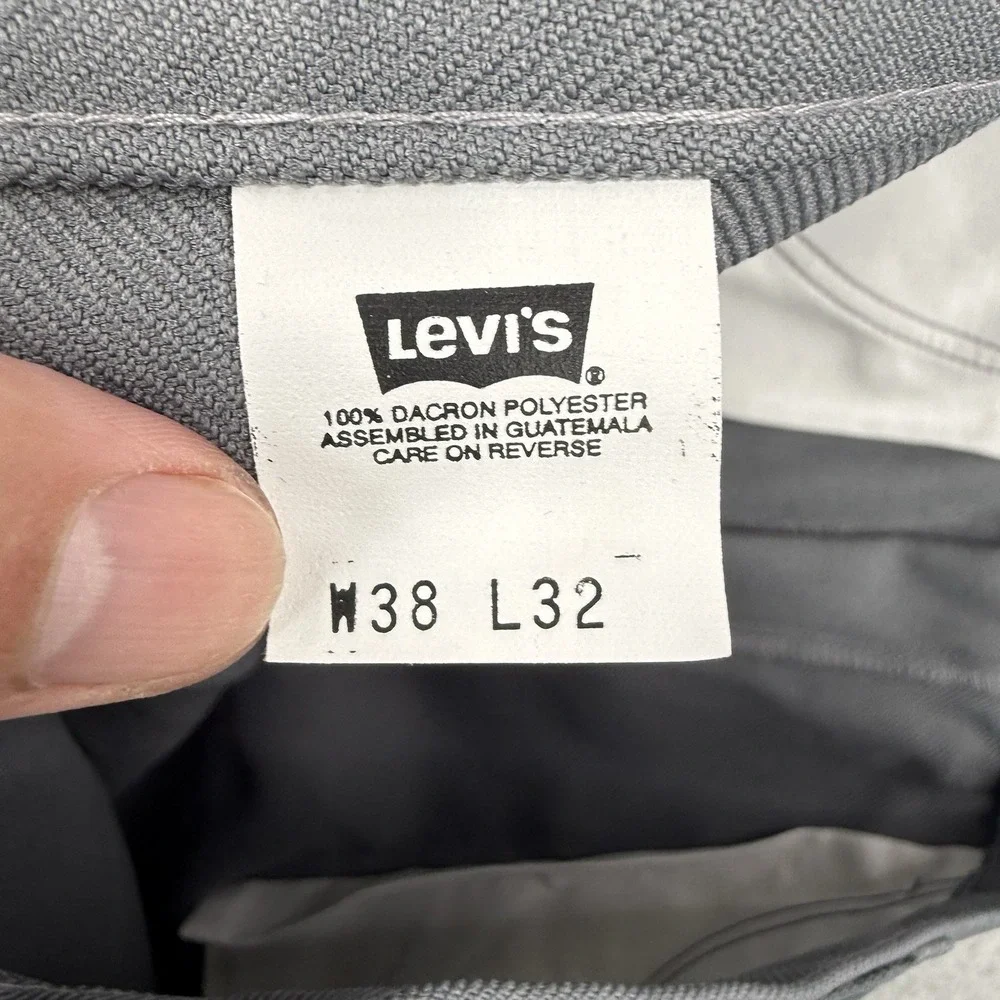 Levis excellent no